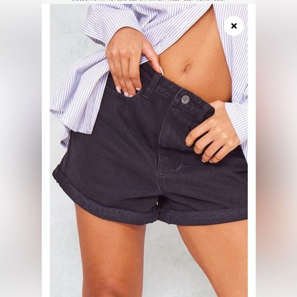 Pretty Little Thing Plus Black High Waisted Turnup Mom Short Size 26 - Picture 4 of 4
